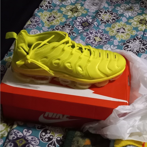 Nike Other - Brand new Nike vapors worn maybe 3x